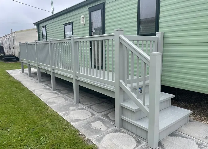Fantasy Island, Sunnymede 8 Berth