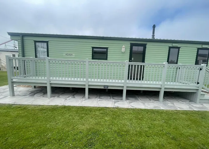 Fantasy Island, Sunnymede 8 Berth