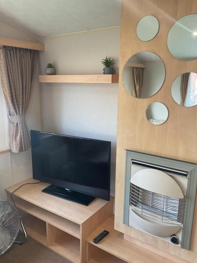 Fantasy Island, Sunnymede 8 Berth